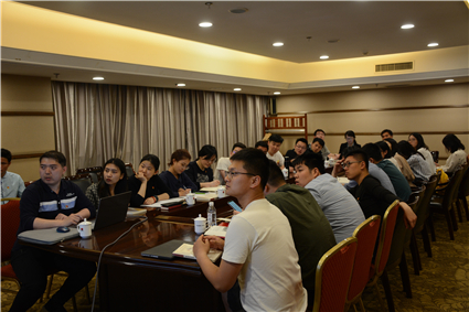 图为全体党支书开展相关研讨_副本.jpg 图为全体党支书开展相关研讨_副本.jpg