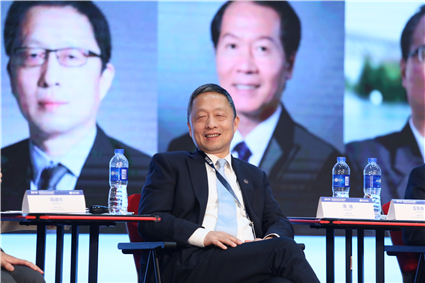 周皓圆桌_副本.jpg